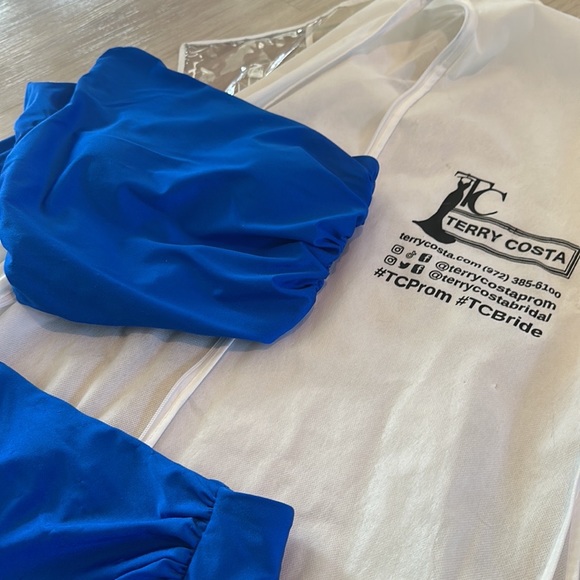 Sherri Hill 2 piece prom dress. Size 00 - Picture 7 of 12